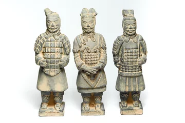 Fototapeten Drei Terrakotta-Krieger von altem Porzellan © dcylai