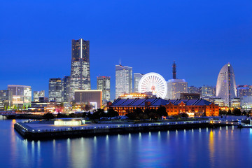 Fototapeta na wymiar Yokohama w nocy