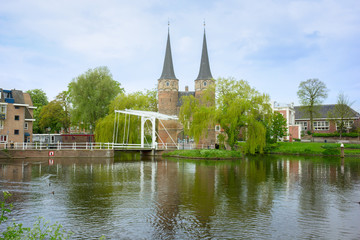 Fototapeta na wymiar Brama do starego miasta Delft, Holandia