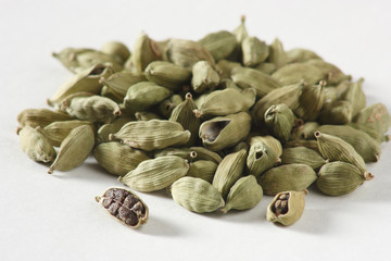 Green Cardamom - a popular Indian spice with many usages