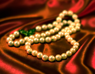 pearl necklace