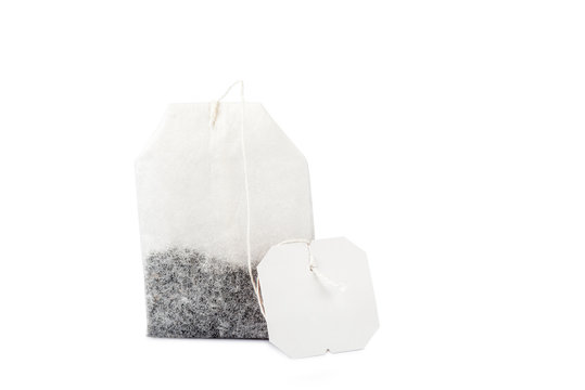 Bolsa de t&eacute; para infusi&oacute;n aislada sobre fondo blanco