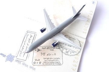 Fototapeta na wymiar avion et passeport C