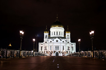 Fototapeta na wymiar Katedra Chrystusa Zbawiciela i patriarchalnych mostu w Moskwie