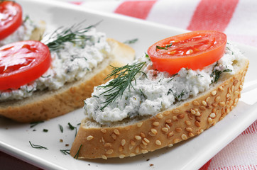 Cottage cheese bruschettas