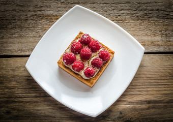 Raspberry cake