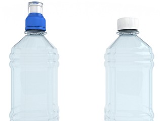 Naklejka premium Empty bottles isolated on white background
