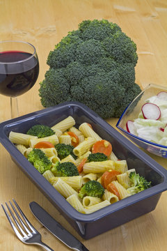 Tortiglione mit Broccoli  in Knoblauchrahm