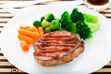 Steak with vegetables