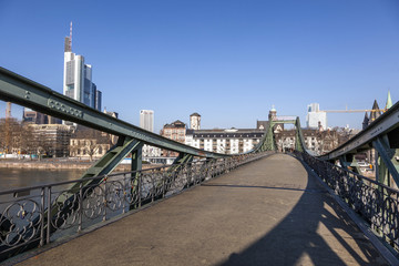 Naklejka premium Eiserner steg at river Main and River Main