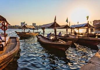 Papier Peint photo autocollant Dubai Bateaux sur le Bay Creek à Dubaï, Émirats Arabes Unis