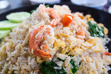 Fried rice with shrimp.