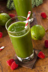 Healthy Green Vegetable and Fruit Smoothi Juice