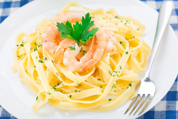 Pasta with shrimps
