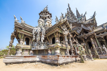 Fototapeta premium Sanctuary of Truth in Pattaya, Thailand
