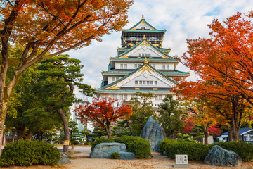 Osaka Castle in Autumn - obrazy, fototapety, plakaty