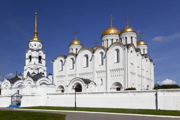 Fototapeta na wymiar Assumption cathedral at Vladimir in summer (Russia)