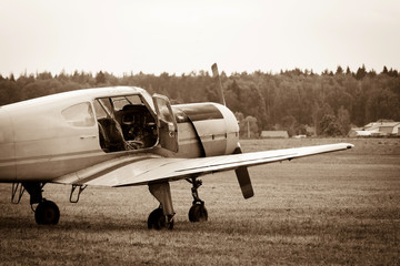 piston training aircraft on the ground
