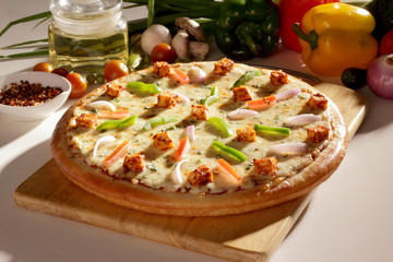 Fresh Cottage cheese chicken pizza.