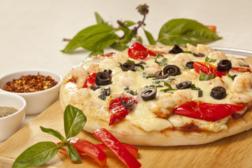  Fresh prawns pizza.