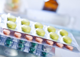 color pills