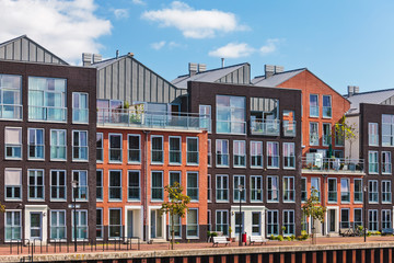 Fototapeta premium Modern Dutch canal houses