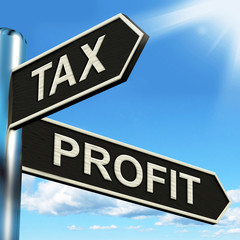 Obraz premium Tax Profit Signpost Means Taxation Of Earnings