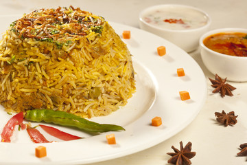 Hot delicious chicken biryani.