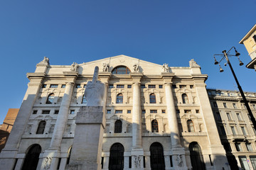 Fototapeta na wymiar Mediolan - Palais de la Bourse
