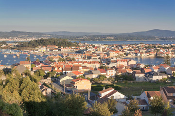 Fototapeta na wymiar Panoramic view of Arousa Island village