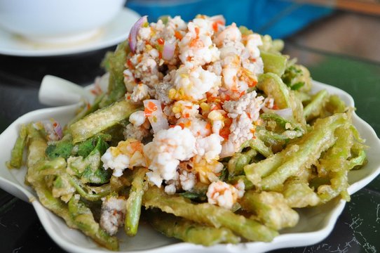 Thai style fried yardlong bean spicy salad