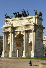 Fototapeta na wymiar Arco della Pace od południa, Mediolan