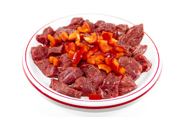 Frisches Gulasch Fleisch mit Paprika Würfel