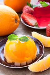 jelly with fruit pieces