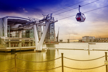 Cable car start to trip