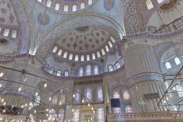 Fototapeta na wymiar Interior of the Sultan Ahmed mosque (Blue Mosque) Istanbul.