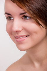 Obraz premium Natural portrait of a beautiful young woman