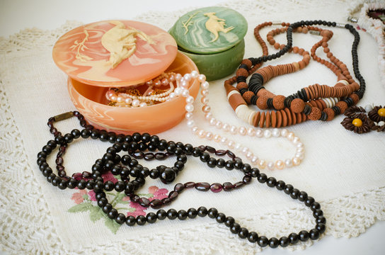 set of necklace
