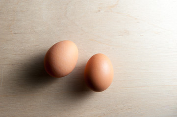 テーブルと卵