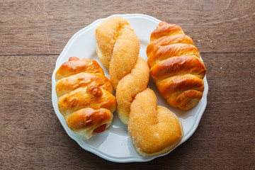 Bread roll and Bread sausage