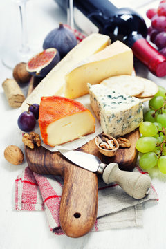 Wine and cheese plate