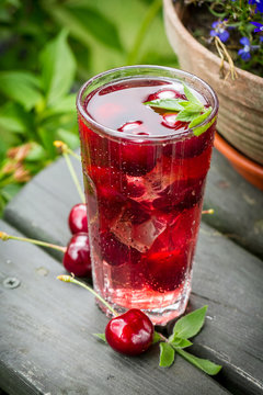 Fresh juice of sweet cherries with ice