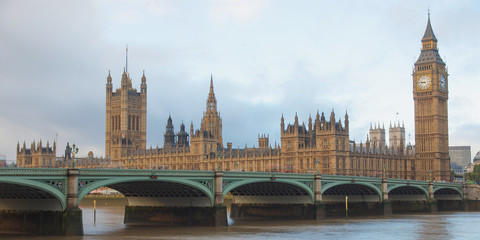 Fototapeta na wymiar Houses of Parliament London