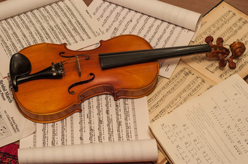 violino con spartito