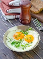 fried eggs