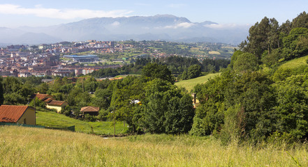 Fototapeta na wymiar overview of the city of Oviedo in the Asturias region, Spain