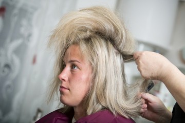 Fototapeta premium Bride at the hairdresser