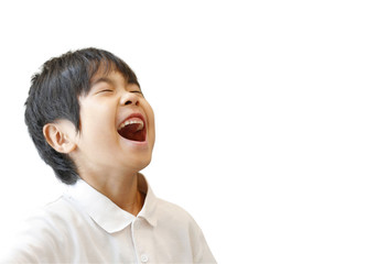 大爆笑する男の子