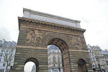 Obraz premium porte saint-martin (Paris France)