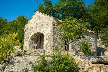 Chapelle dans un village de Provence